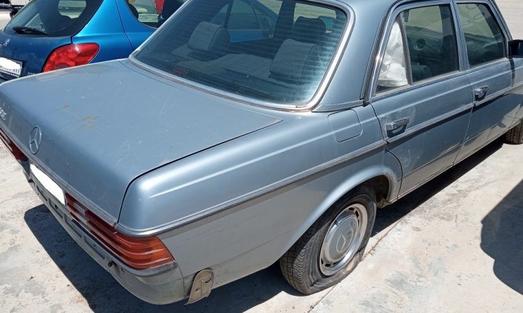 Despiece Mercedes 300 caja 123