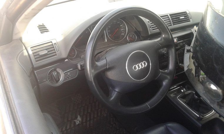 Despiece Audi A4 130CV 2001