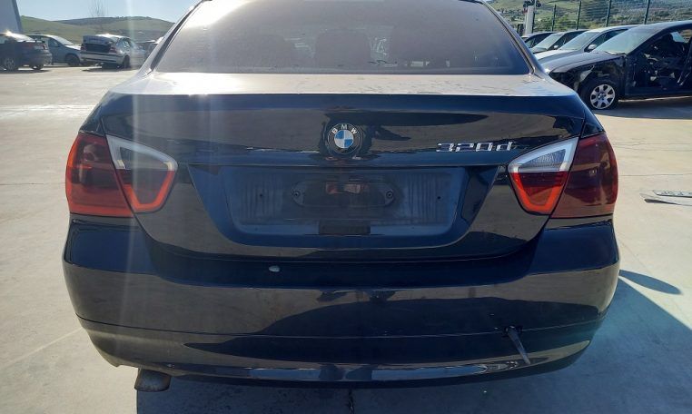 Despiece BMW 320D E90