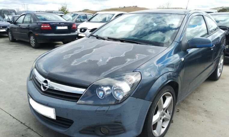 Despiece Opel Astra GTC del 2006