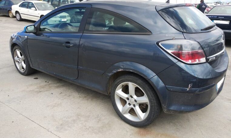 Despiece Opel Astra GTC del 2006