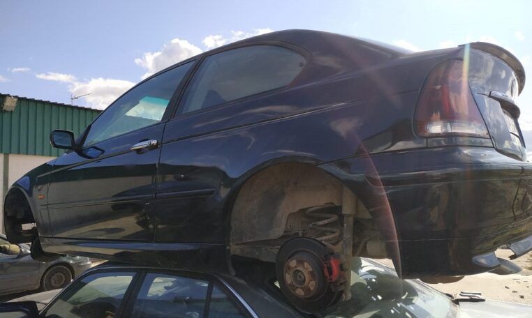Despiece bmw 320 compact del 2006