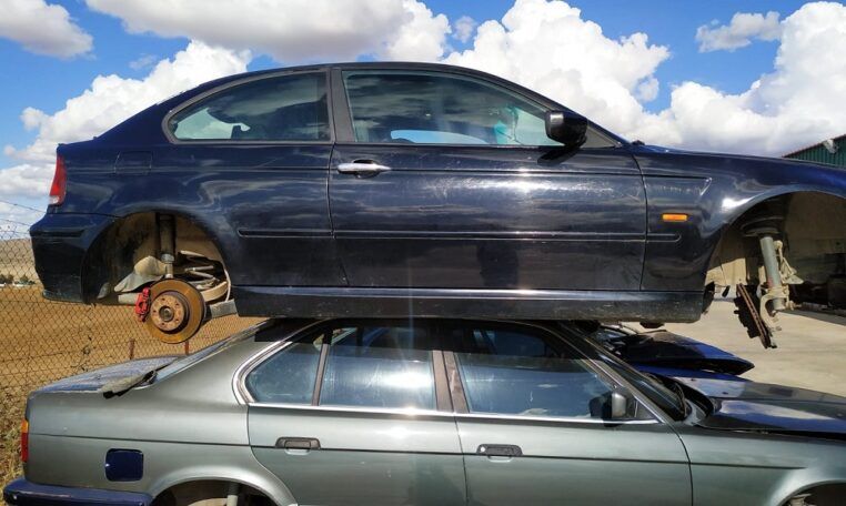 Despiece bmw 320 compact del 2006