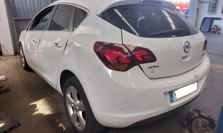 Despiece Opel Astra J