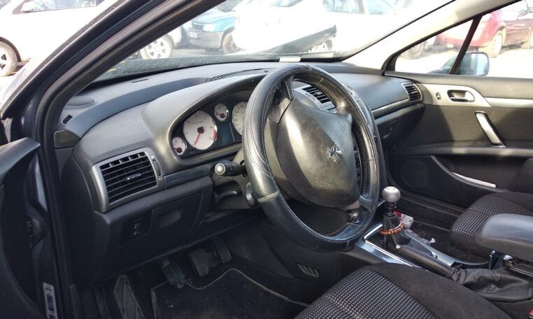 Despiece Peugeot 407 2.0HDI del 2005