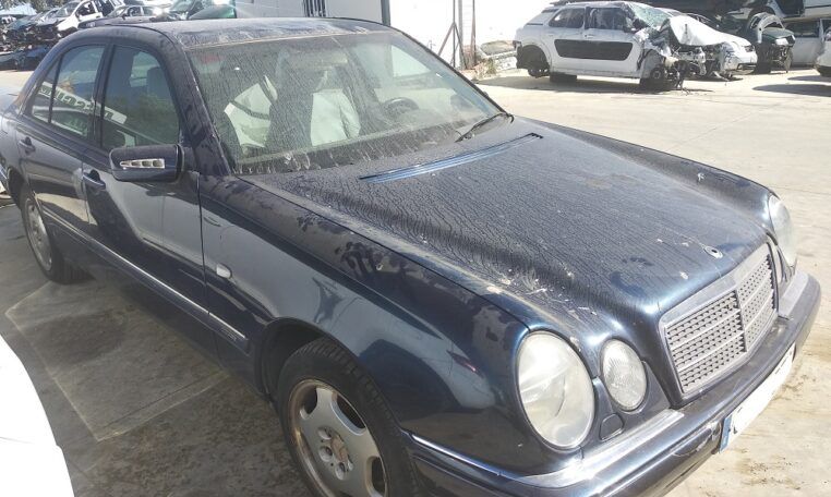 Despiece Mercedes E300 CAJA 210 del año 1997