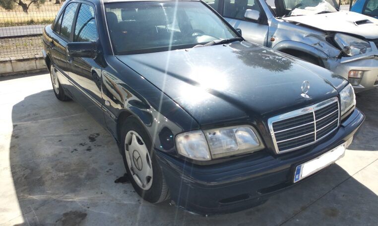 Despiece Mercedes Benz C 220 CDI del 1998