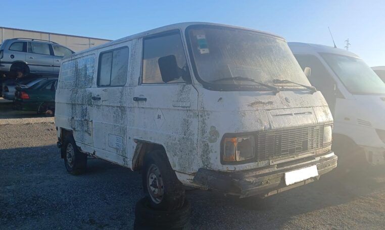 Despiece Mercedes-Benz MB 100 2.4 D