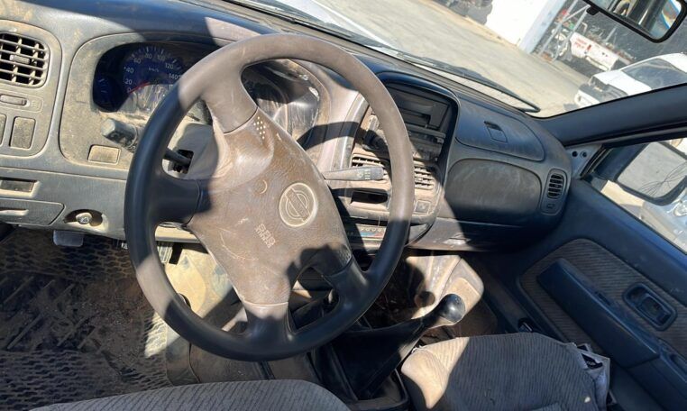 Despiece Nissan Pick Up 2.5 TD