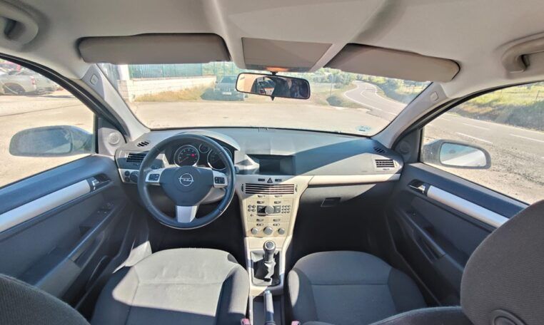 Opel Astra H 1.6